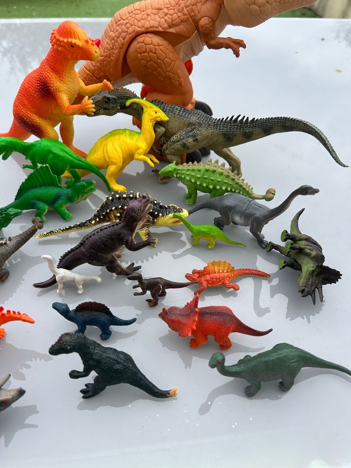 Lot dinosaures - photo numéro 2