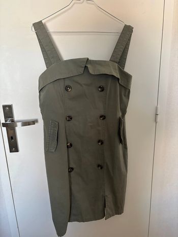 Robe kaki