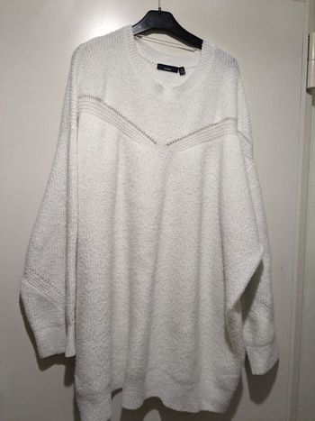 Pull long à grosses mailles Kiabi blanc. Taille 54/56