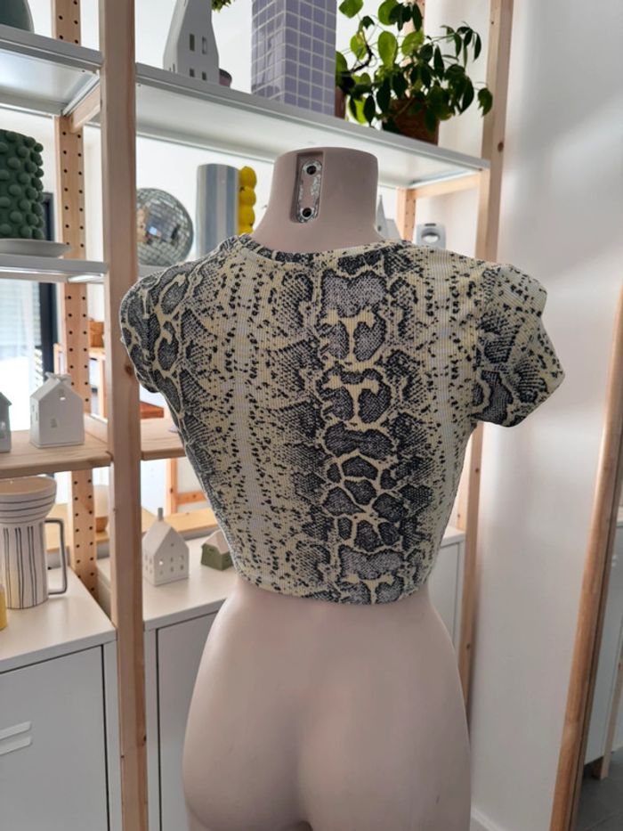 Crop top - photo numéro 2