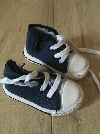 Chaussure style Converse - taille 20
