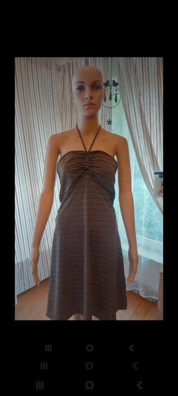 Jolie Robe de plage O'neill  taille M/L fr 38/40