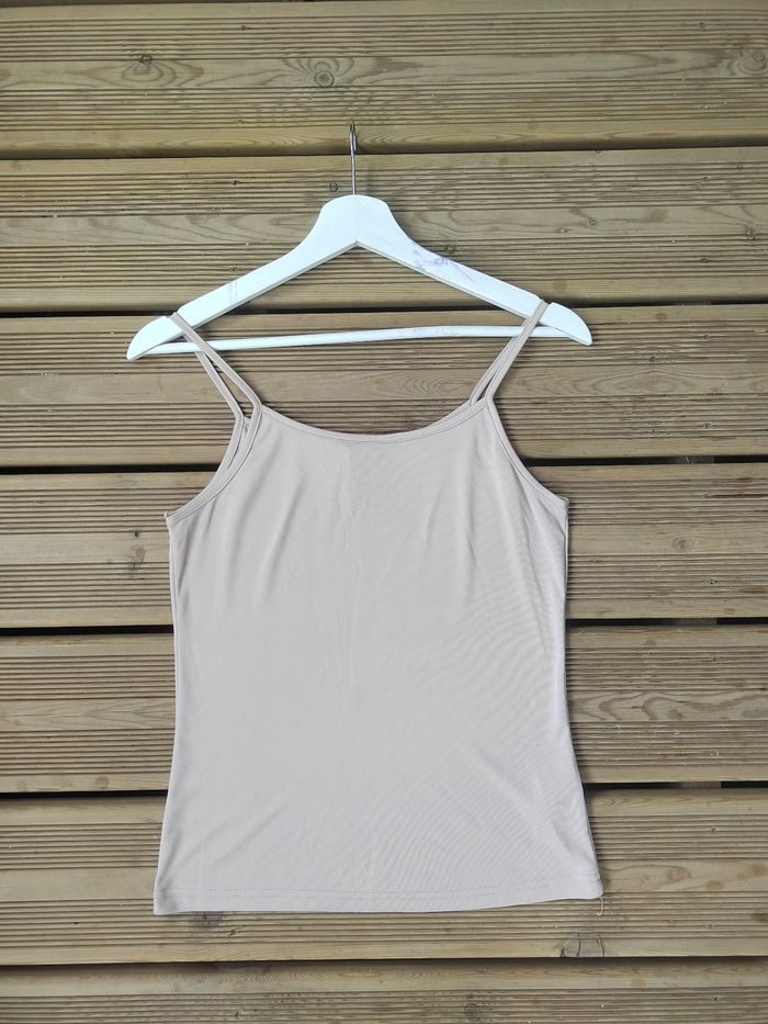 Lot de 2 Débardeurs Fins – Beige & Rouge – Taille M – Très Bon État – BaBasic - photo numéro 5