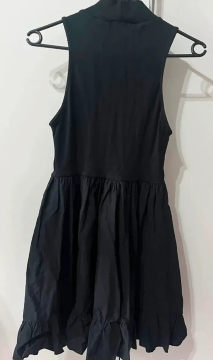 Robe noire Zara neuve avec étiquette - photo numéro 2