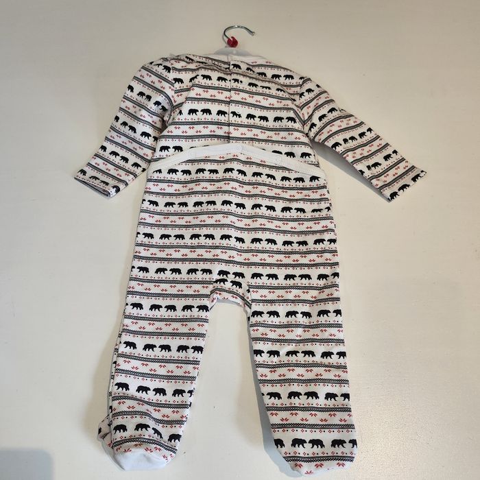 Pyjama de noel neuf 6 mois - photo numéro 2
