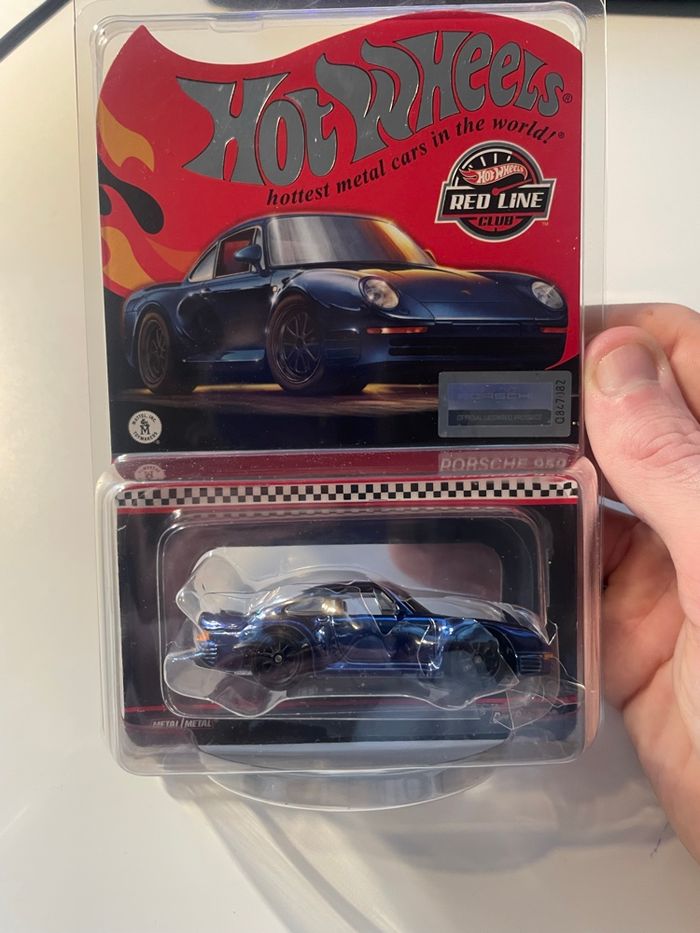 Porsche 959 à l’échelle 1/64. Voiture type Hot Wheels