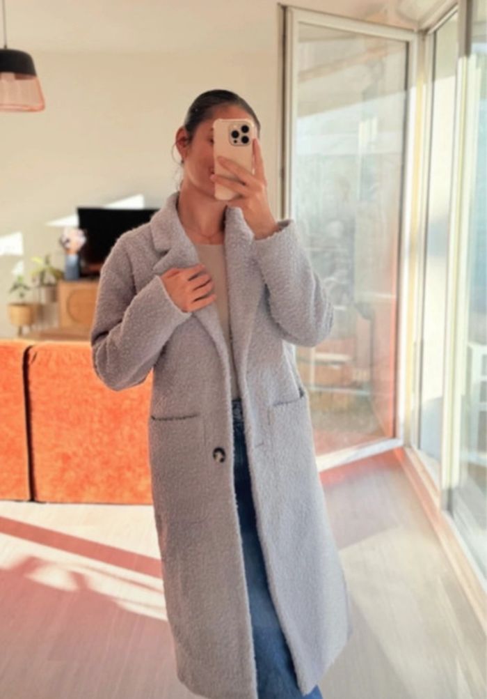 Manteau long bouclettes