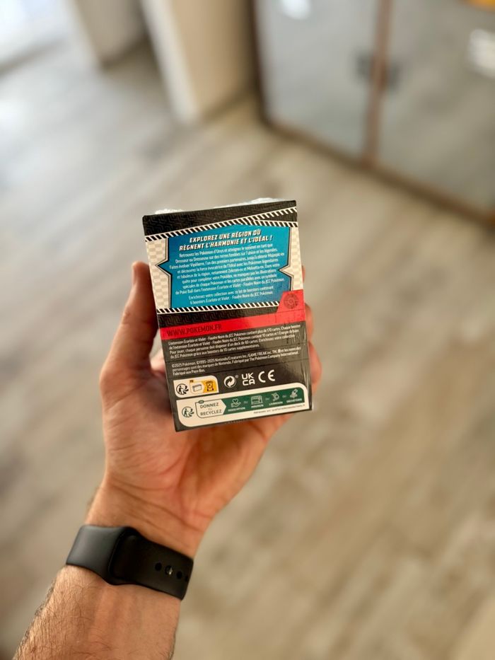 [NEUF] Lot de Bundle Pokémon EV10.5 Flamme blanche Foudre noire - photo numéro 4