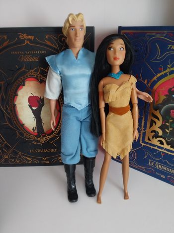 Deux Poupées John Smith et Pocahontas Disney Classic Disney Store