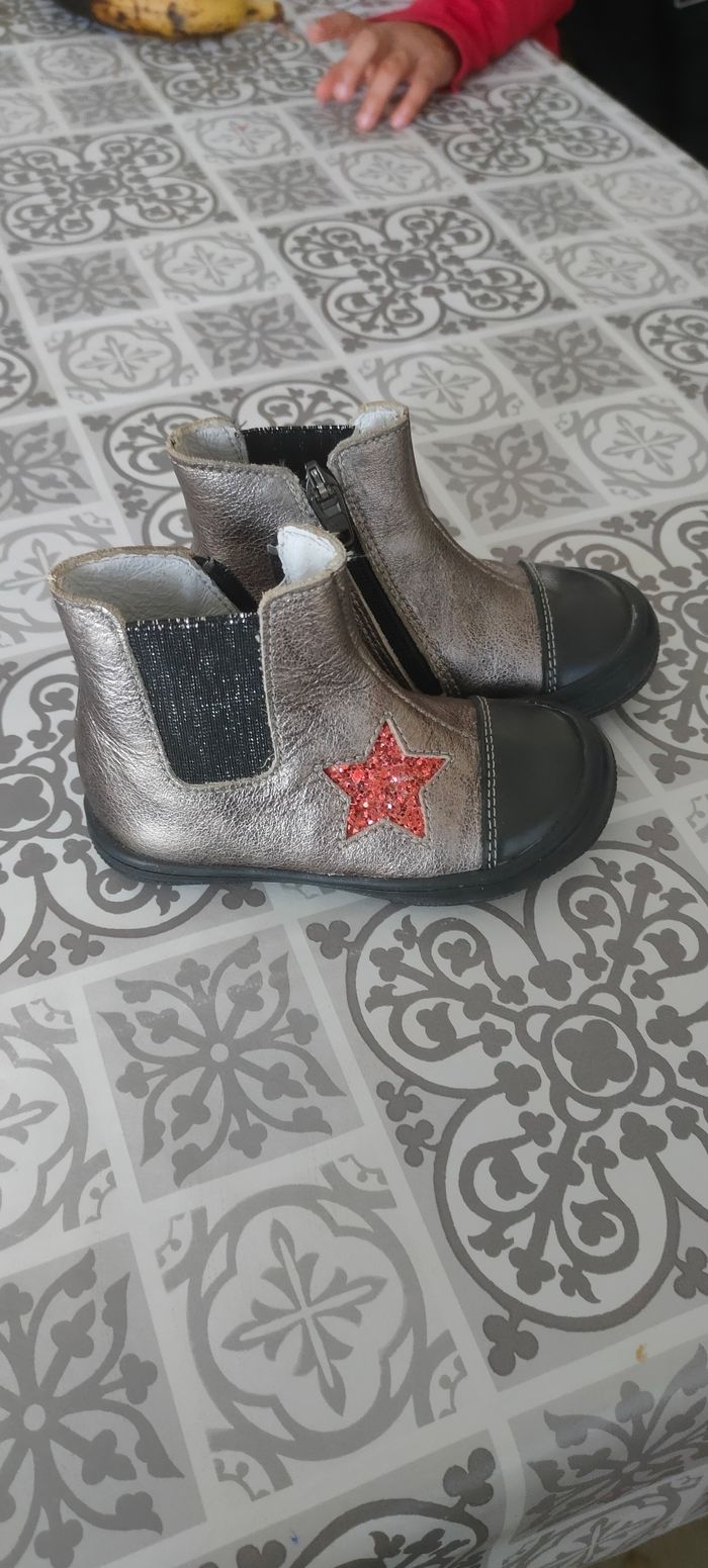 Bottines Bellamy cuir taille 22 neuves - photo numéro 2