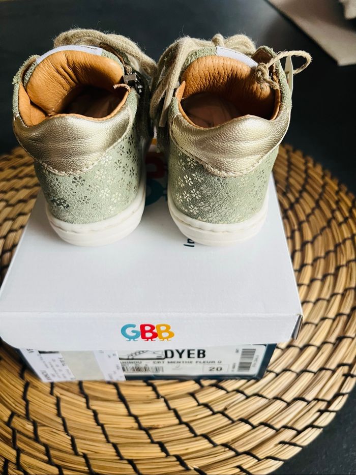 Chaussure bébé - photo numéro 3