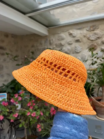 H&M - Chapeau hat style bob bucket orange néon