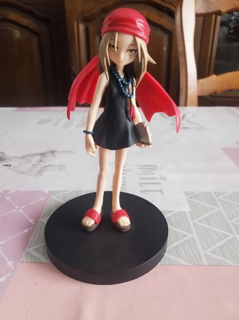 Figurine shaman king