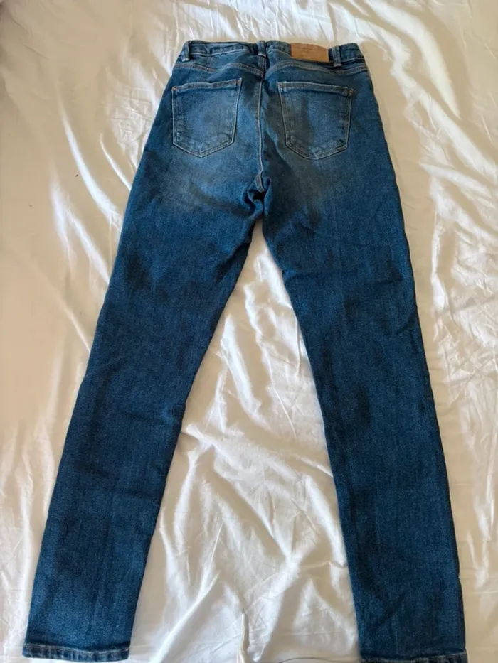 Jean skinny troué kiabi - photo numéro 2