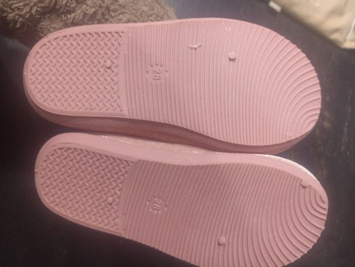Chaussons taille 28 - photo numéro 3