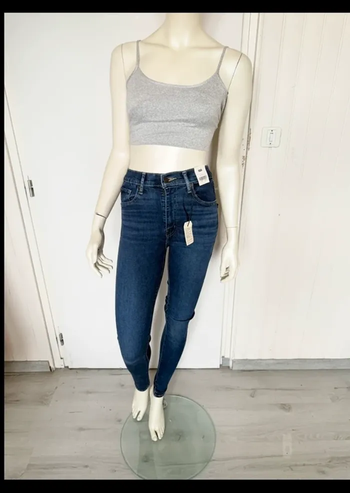 Jean Levi’s Mile High Super Skinny – Taille 26/32 – Bleu brut – Neuf avec étiquette - photo numéro 14