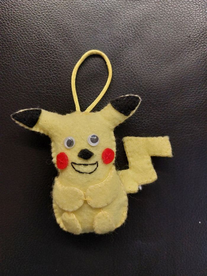 Figurine en Feutrine Pikachu / Pokémon fait main