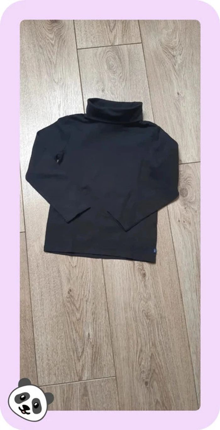 Sous-pull okaidi noir 4 ans en parfait état