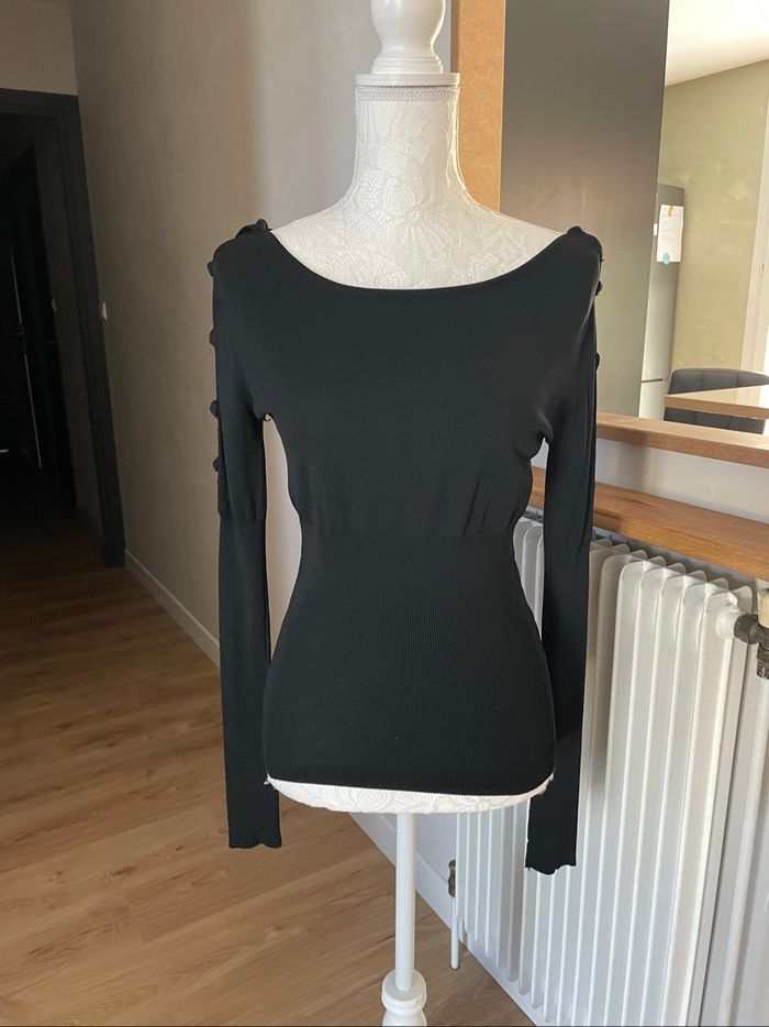 Pull noir
