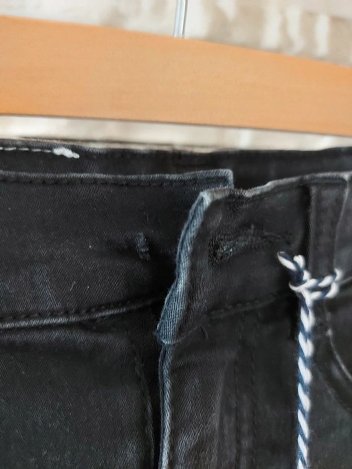 Jeans slim noir 3 pommes neuf avec 🏷 3/4ans - photo numéro 4