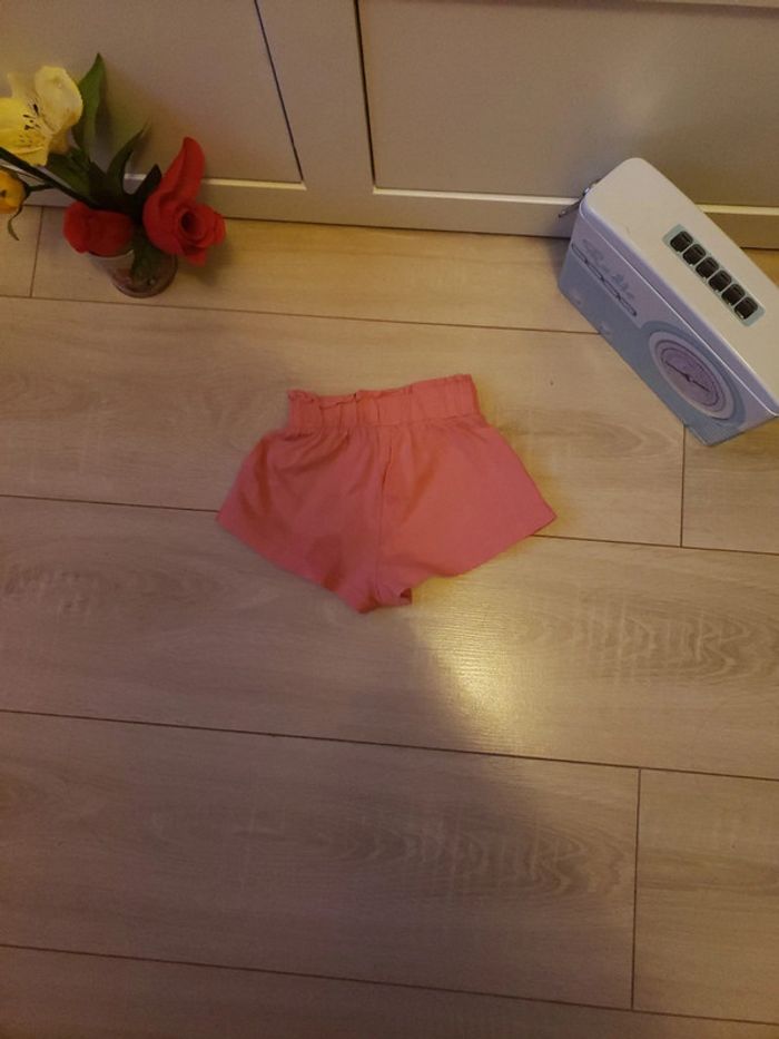 Short 🎀 Primark taille 3-6 mois 1€ - photo numéro 3