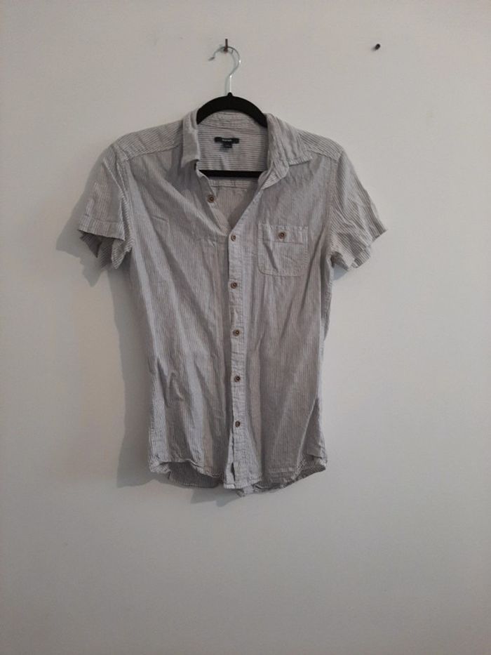 Chemise manche courte S blanche à rayure bleu