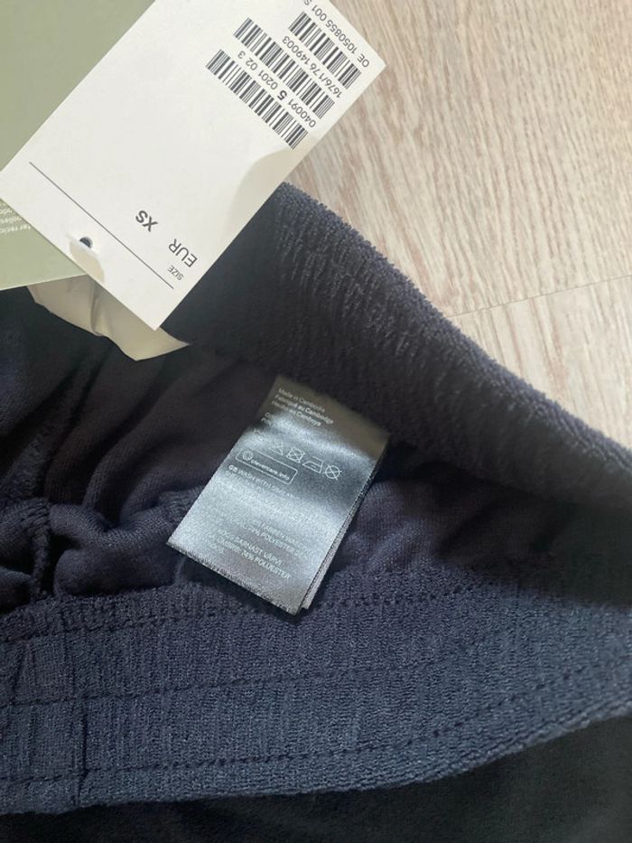 Short tissu, éponge H&M, taille XS neuf - photo numéro 3