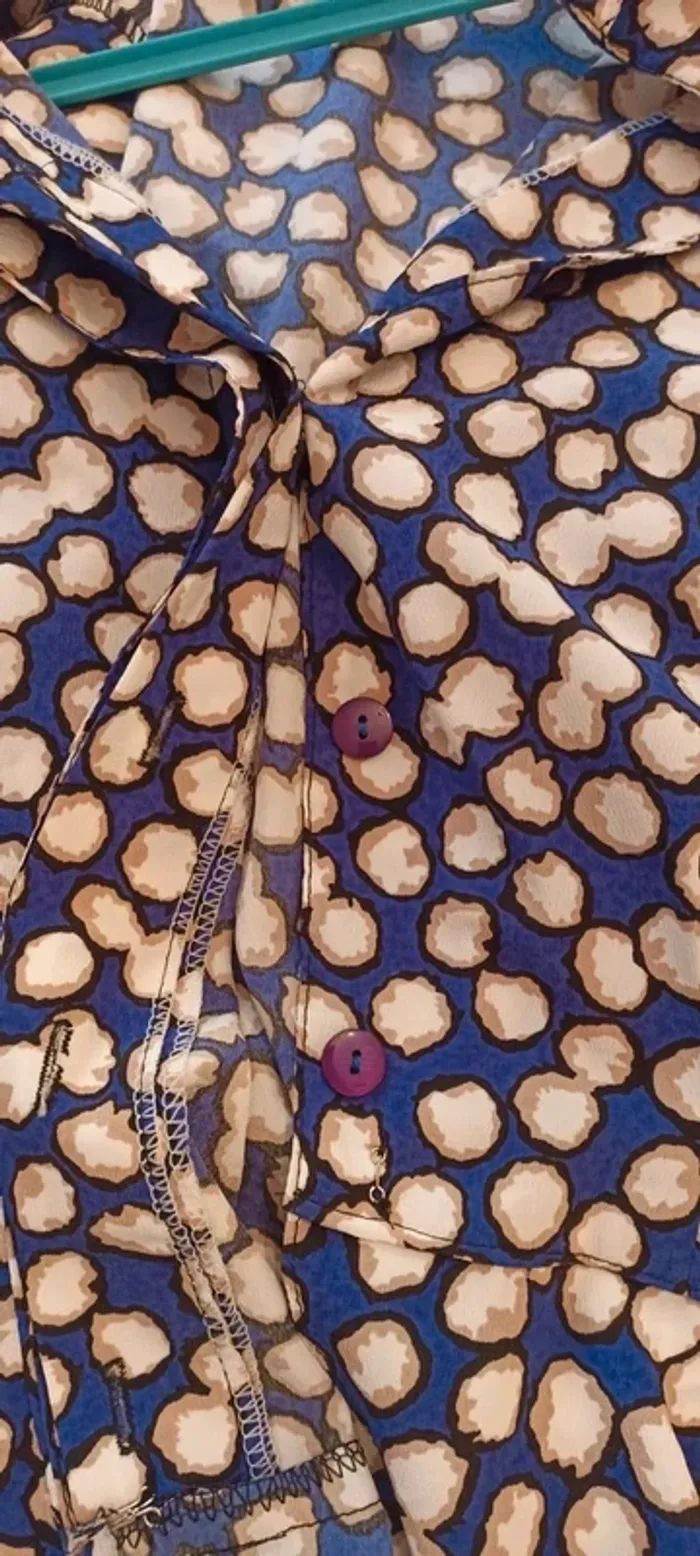 Blouse bleu a motifs - photo numéro 3