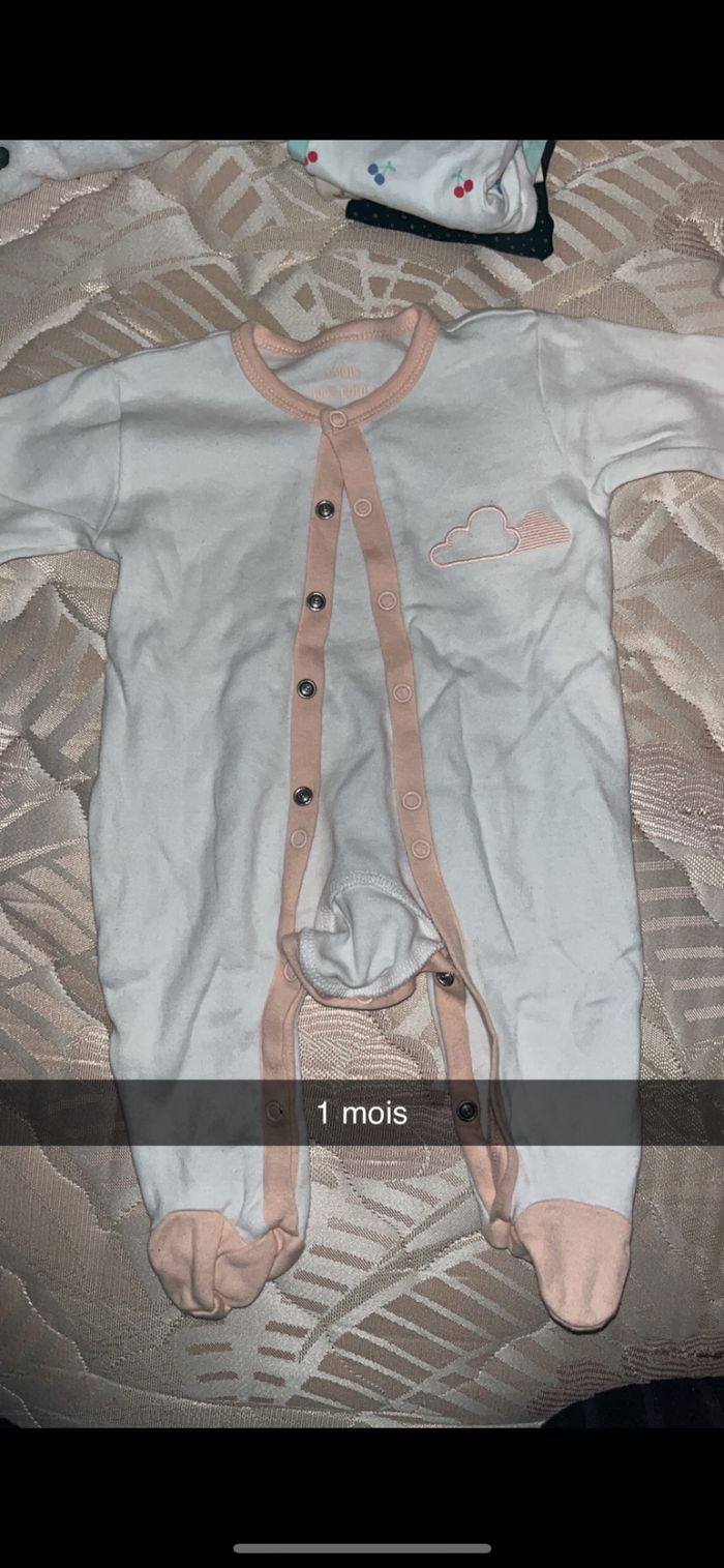 Lot bébé fille 1 mois