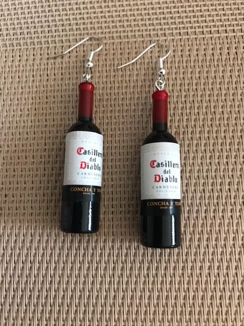 Boucles d’oreilles bouteilles de vin rouge