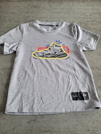 Tee-shirt  - 6 ans -