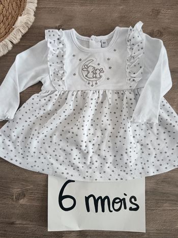 🌞 robe blanche et gris 6 mois très bon état
