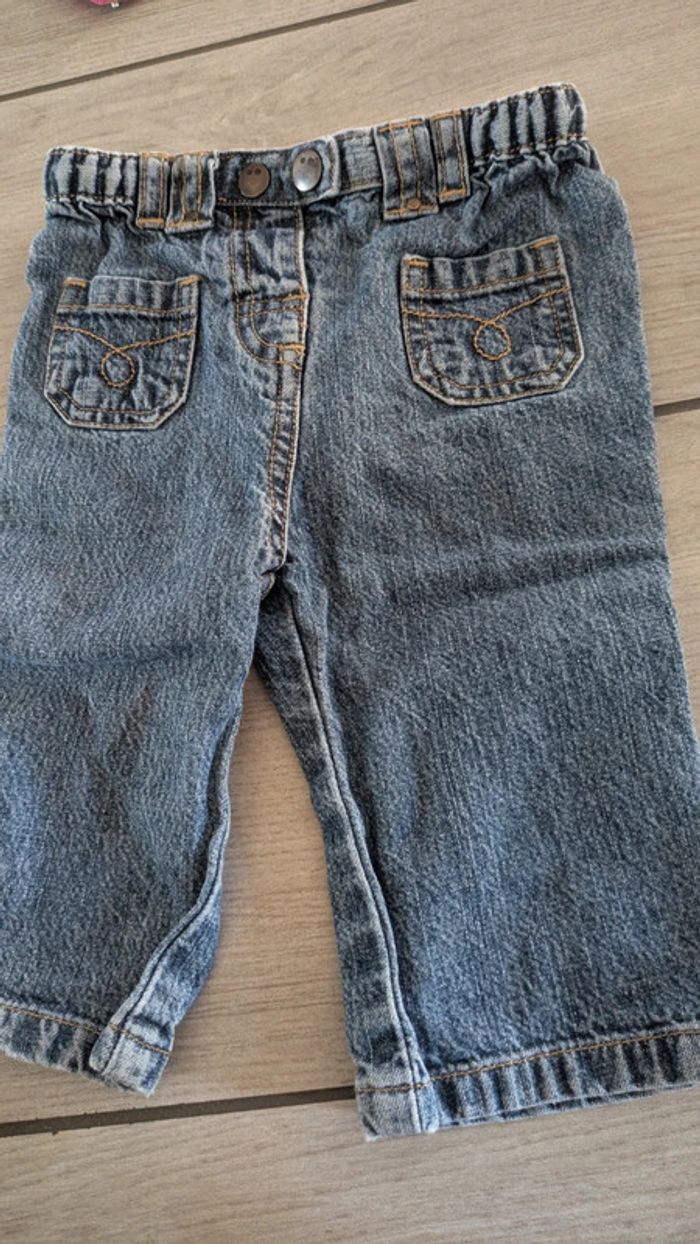 Jean taille 6 mois
