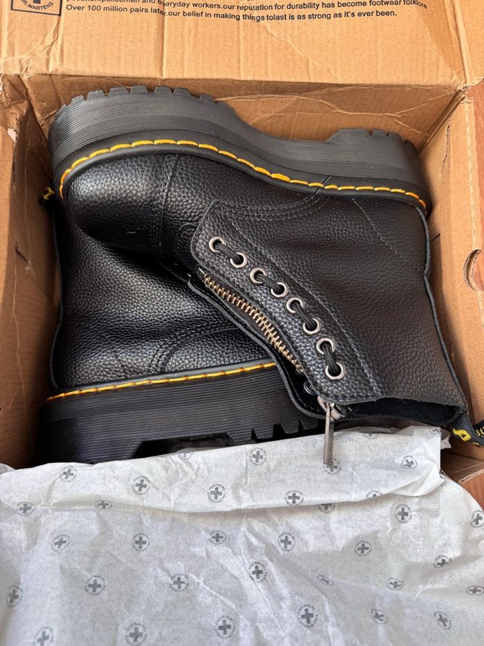 Dr. Martens - photo numéro 3