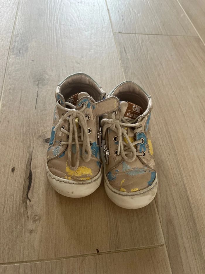 Chaussure GBB taille 23