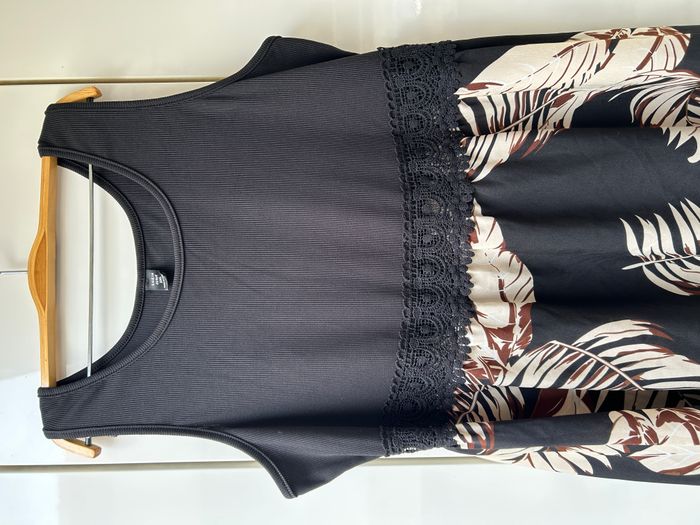 Robe noire fougères Shein Curve - Taille 2XL - photo numéro 2