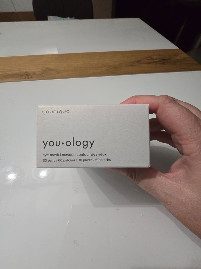 Masque contour des yeux you ology Younique neufs