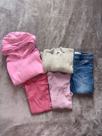 Lot de 5 vêtements fille taille 3 ans