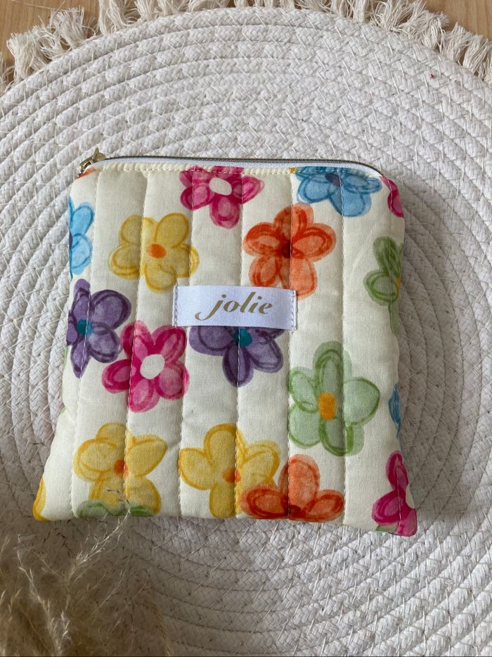 Lot de 5 lingettes démaquillantes avec pochette. - photo numéro 2