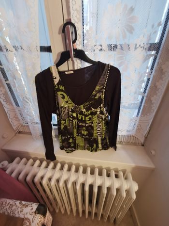 Tunique fantaisie avec boucle manches longues