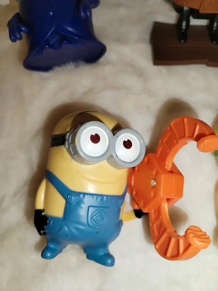 Lot figurines Les Minions - photo numéro 5