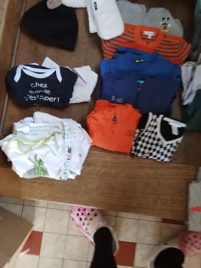 Lot vêtements garçon 18 mois - photo numéro 5