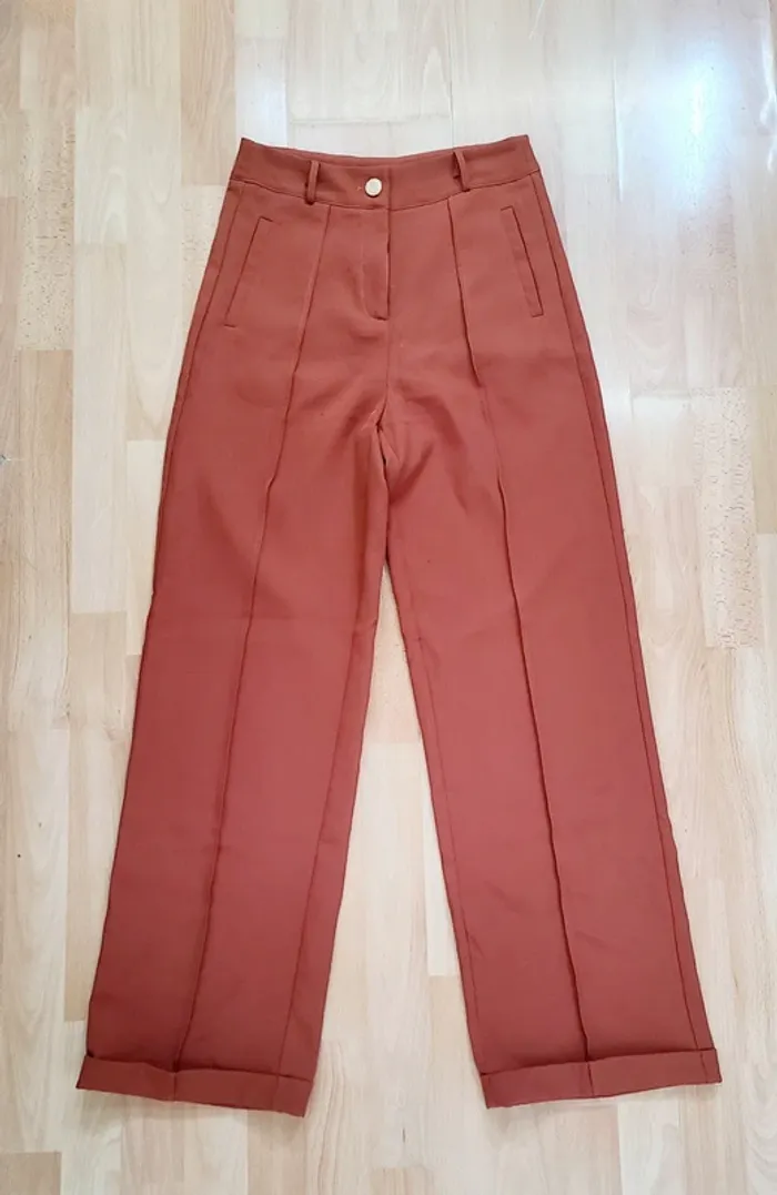 Magnifique pantalon marron taille 38 neuf