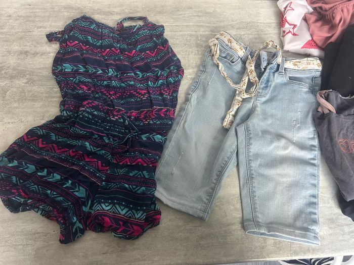 lot 17 vêtements fille 8 ans robes jupes vestes maillot tenue de sport combishort - photo numéro 3