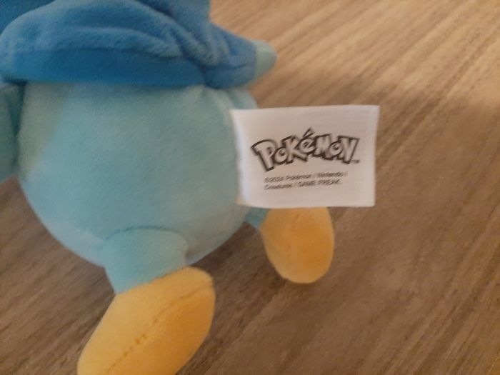 Vend un coffret pokemon EX avec 100 carte ex et 2 peluche pokemon - photo numéro 9