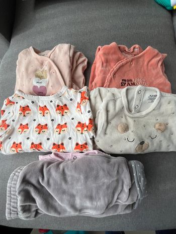Lot 5 pyjamas