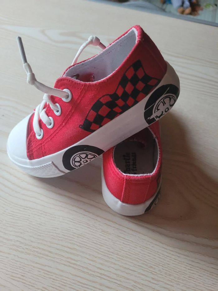 Chaussure basse motif formule 1