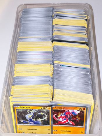 100 cartes Pokémon 