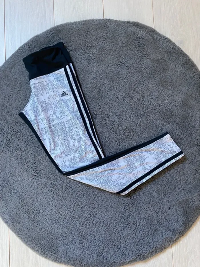 Legging Adidas imprimé graphique – Taille XS – Rare & stylé