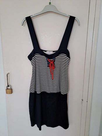 Robe cache cache rayée taille 38